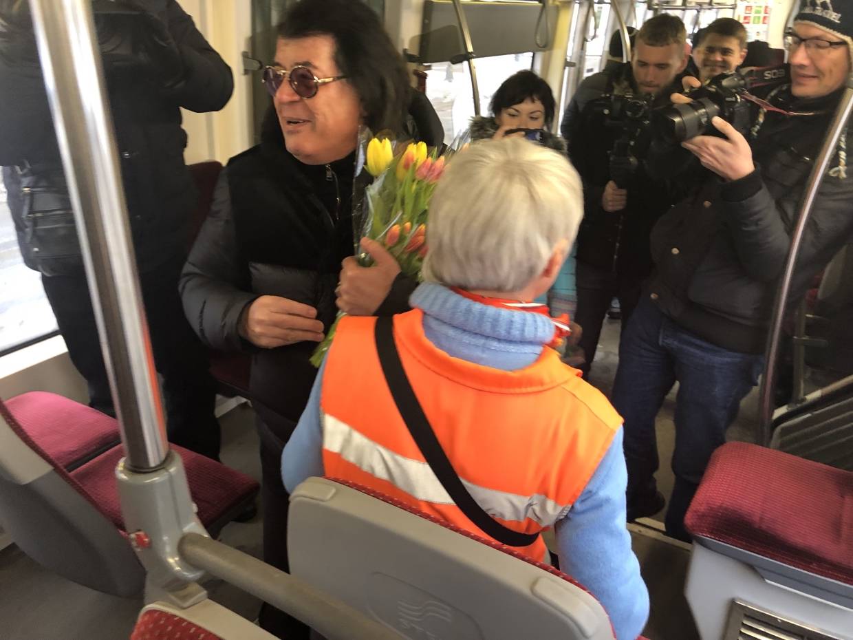 «Жалею, что у меня только один сын»: композитор Корнелюк откровенно рассказал о своей жизни «Жалею, что у меня только один сын»: композитор Корнелюк откровенно рассказал о своей жизни Общество