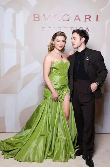 Флоренс Пью подтвердила отношения с актёром Финном Коулом после, вместе, 30летняя, появилась, подозревали, пальцеВ, безымянном, кольцом, мероприятий, одном, произошло, актриса, Полом, пожениться, планируют, влюблённые, слухи, появились, также, романе