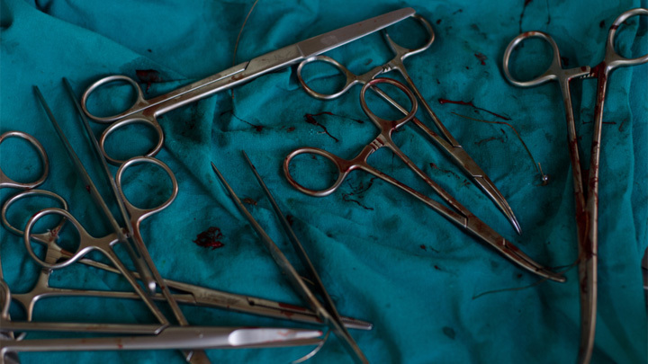 УБИЙЦЫ В БЕЛЫХ ХАЛАТАХ: БОЙЦЫ СПЕЦОПЕРАЦИИ РАССКАЗАЛИ О ГЛАВНОЙ ПОМОЩИ ВРАГУ В РУССКОМ ТЫЛУ