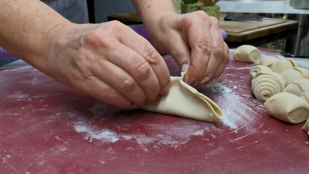 Гости налетают на эту восточную вкуснятину не успев войти. Ничего более вкусного с тыквой даже не придумать. И готовить очень просто! нужно, чтобы, слоеное, тесто, будет, совсем, тыквы, должно, самсу, просто, такой, пирожки, обычно, нарезаем, именно, Чтобы, тыкву, готовить, готовое, замороженное