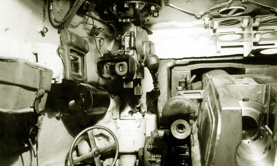 ​Боевое отделение КВ-1, вид с места наводчика - «Первый маршал» на зарубежных гастролях | Warspot.ru
