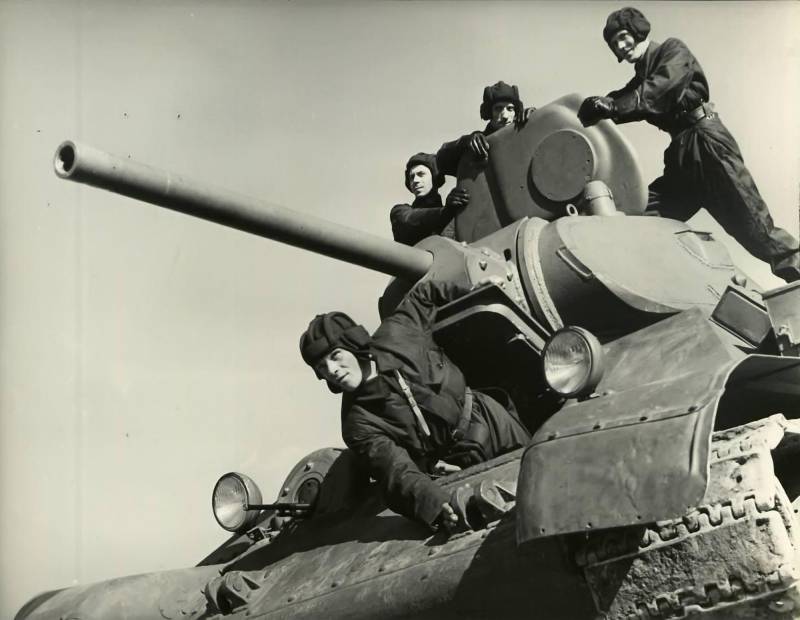 Советские и германские потери танков в 1942 году. Аккуратнее со статистикой! Советские и германские потери танков в 1942 году. Аккуратнее со статистикой! оружие