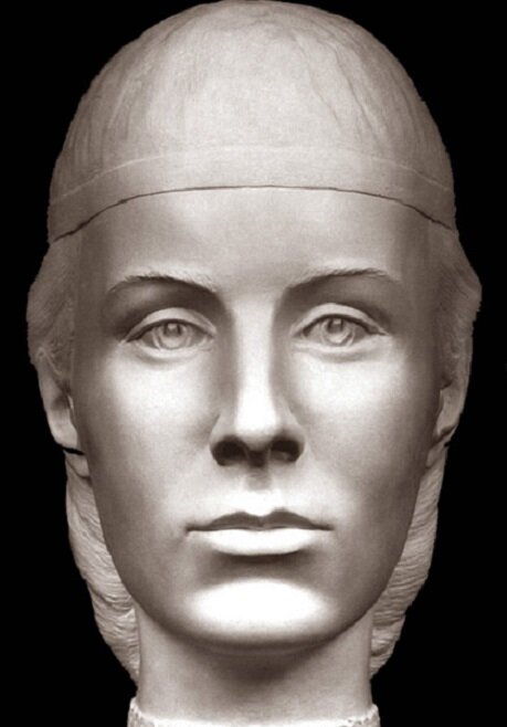 Скульптурная реконструкция внешности Е.Глинской по черепу, выполнена в 1999 г