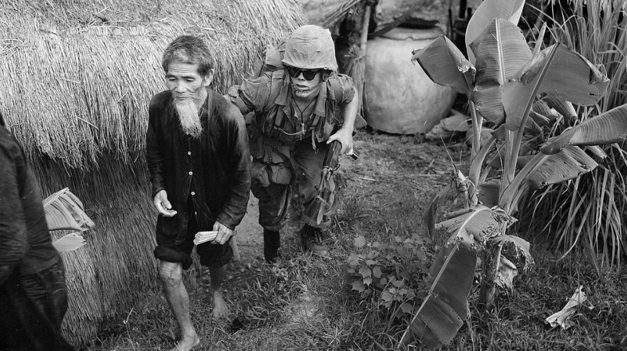 Приземляющий дракон: ФАН рассказывает о неизвестных героях Вьетнамской войны Приземляющий дракон: ФАН рассказывает о неизвестных героях Вьетнамской войны Общество