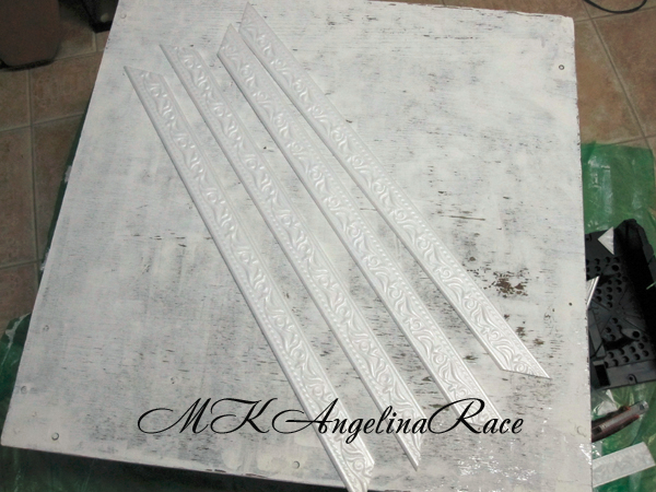 Переделка старого журнального столика с помощью пенопластовых багетов Переделка старого журнального столика с помощью пенопластовых багетов декупаж мебели