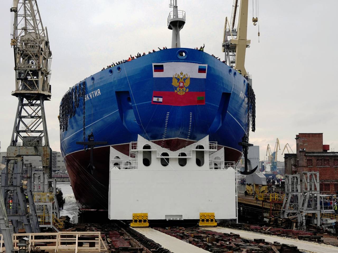 Названы примерные сроки завершения строительства ледокола «Россия»
