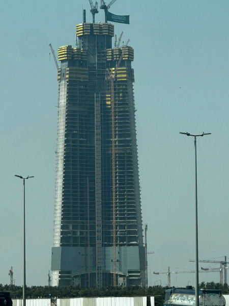 Самое высокое здание мира высотой более километра