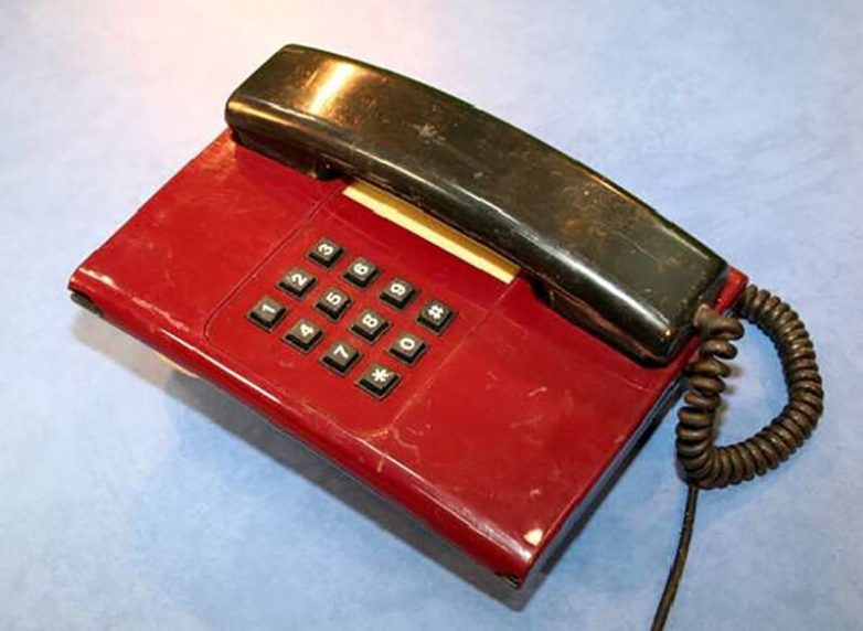 Телефонные аппараты из СССР Телефонные аппараты из СССР