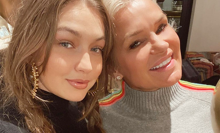 Джиджи Хадид организовала праздничный ужин в честь дня рождения мамы Иоланды