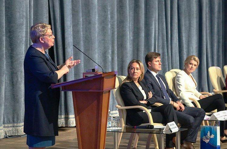 «Прокурорская дочь» Марина Ракова: детали + истоки «Прокурорская дочь» Марина Ракова: детали + истоки Ракова, Марина, Раковой, только, очень, инициатив, диплом, класса, власти, экономики, образовательном, математике, оттуда, больше, выступала, будет, Алтайского, госуниверситета, представитель, частное