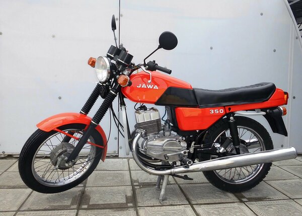 Лучше чем он в СССР не было, легендарный мотоцикл Ява 350 Лучше чем он в СССР не было, легендарный мотоцикл Ява 350 Мото