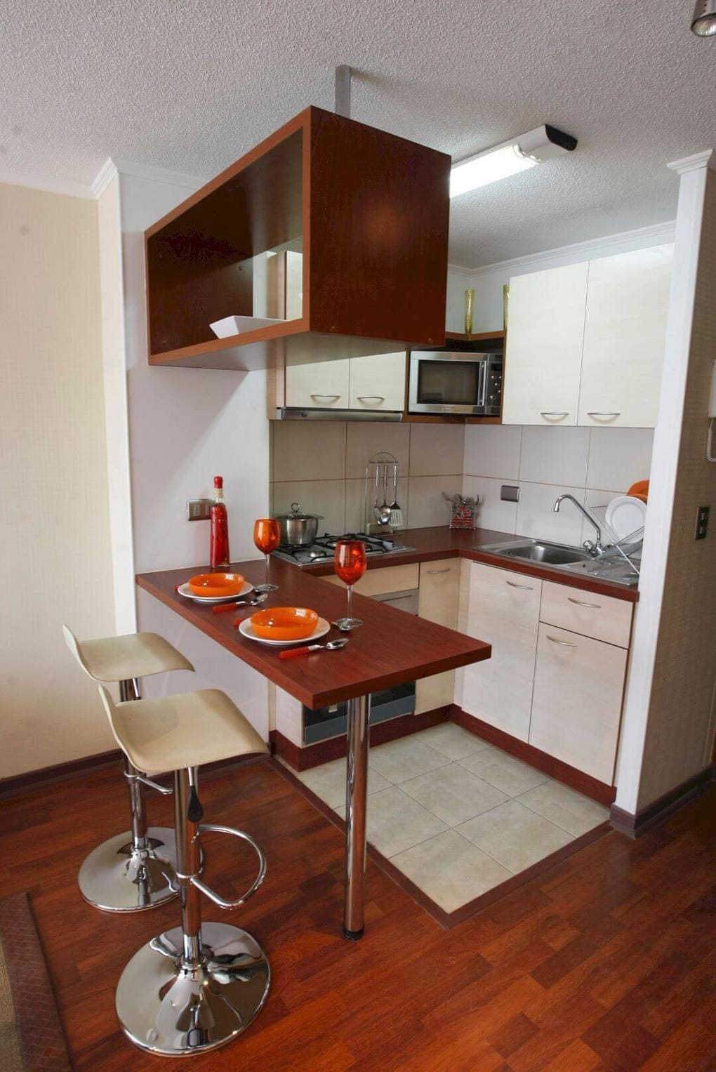 Отличные идеи дизайна маленьких кухонь, которые сделают ваше пространство уникальным