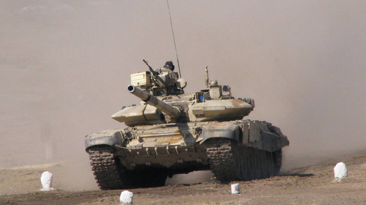 Обозреватель NI Чарли Гао назвал выгодные преимущества Т-90М перед «Абрамсом» Обозреватель NI Чарли Гао назвал выгодные преимущества Т-90М перед «Абрамсом» Армия