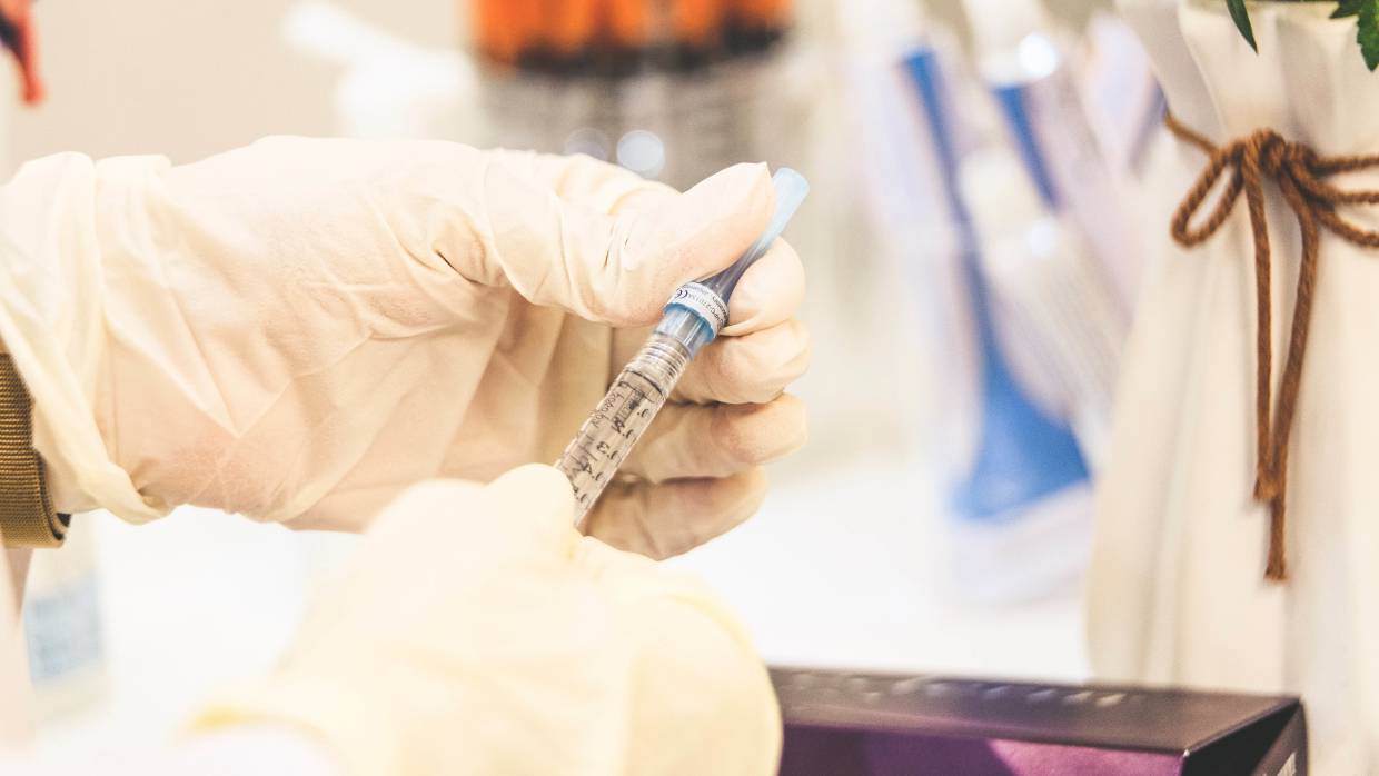 Косметолог Егорова рассказала, как алкоголь может обезобразить лицо