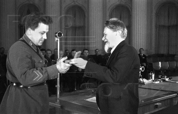 К 85-летию спасения челюскинцев. Первый Герой Советского Союза К 85-летию спасения челюскинцев. Первый Герой Советского Союза Авиация