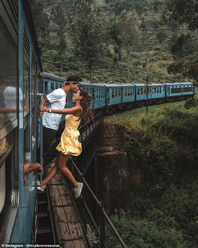 Жизнь — за лайки: пара блогеров-путешественников чуть не выпала из поезда в пропасть, делая захватывающее фото блог,блогерство,история,лайки,путешествие,туризм,экстрим