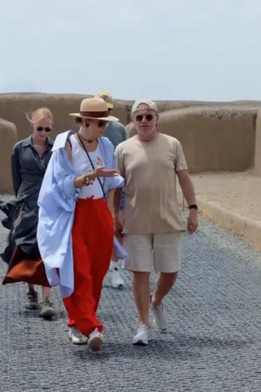 Ксения Собчак и Константин Богомолов, Борис Белоцерковский, Оксана Самойлова и Яна Расковалова проводят время в круизе по Латинской Америке Собчак, СобчакКсения, Ксения, Борис, СамойловаОксана, РасковаловаКсения, участниками, перед, лекцией, РасковаловойКсения, Богомоловым, Богомолов, Оксана, СобчакКонстантин, мужем, Константином, Самойлова, Российские, обувных, RendezVous