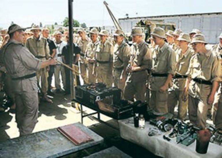 Таджикистан, 90-е. Что означает «бок о бок с мятежниками» Таджикистан, 90-е. Что означает «бок о бок с мятежниками» история