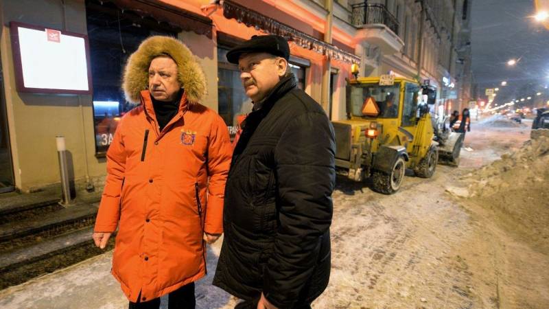 Снег против Беглова. Как губернатор Петербурга парализовал город в первый день зимы