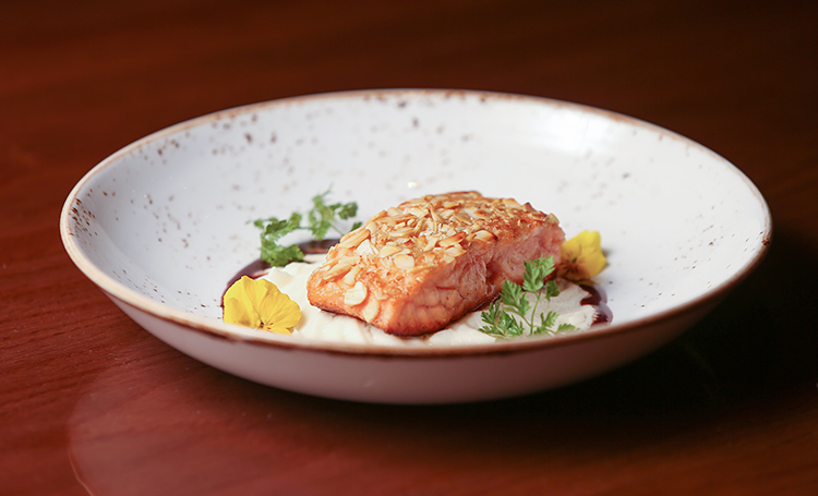 Сытный ужин: запеченный лосось под соусом терияки Стиль жизни,Еда и рецепты