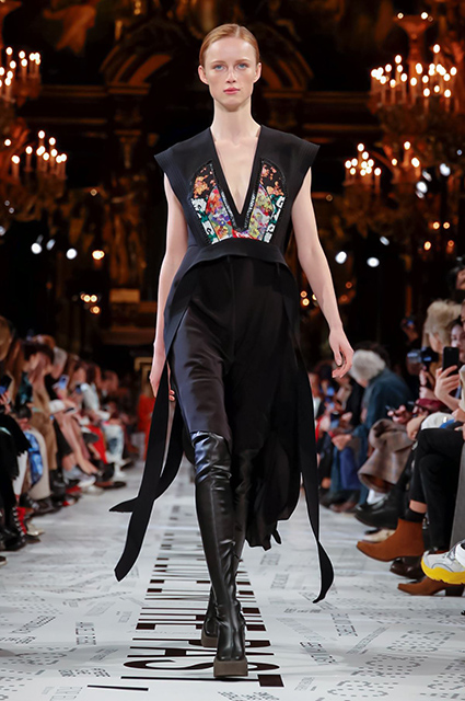 Неделя моды в Париже: Наталья Водянова, Тина Кунаки, Опра Уинфри на показе Stella McCartney осень-зима 20190/2020 Неделя моды в Париже: Наталья Водянова, Тина Кунаки, Опра Уинфри на показе Stella McCartney осень-зима 20190/2020 thereshegrows