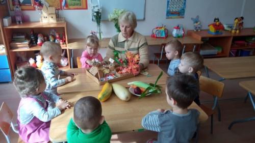 В дошкольном отделении мбоу Коробовский Лицей вся неделя была посвящена теме: овощи, ягоды и фрукты - полезные продукты. 01