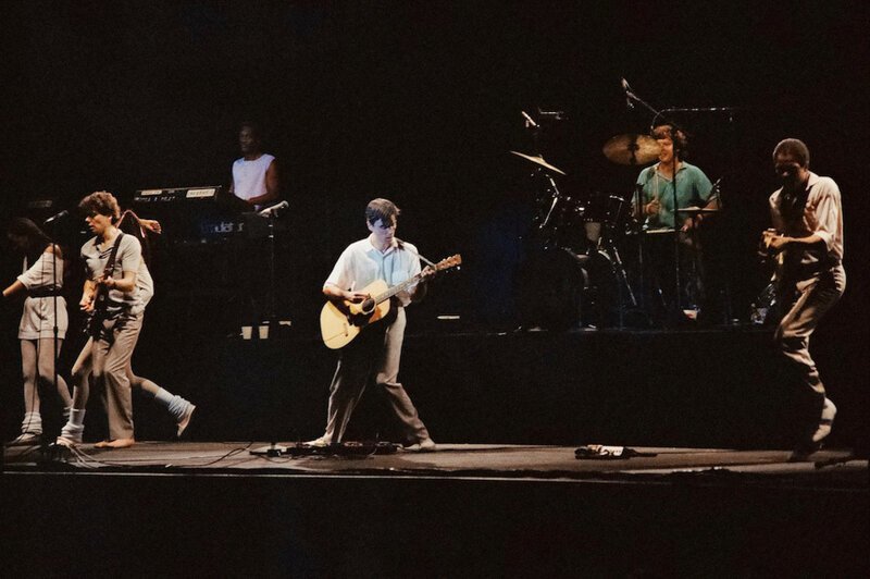 Фотограф, сделавший карьеру скрытой съёмкой на рок-концертах Фотограф, сделавший карьеру скрытой съёмкой на рок-концертах фотография