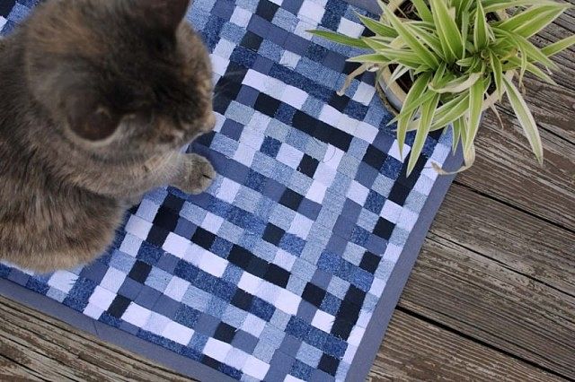    !✂ ✂ ✂   ,    -     !