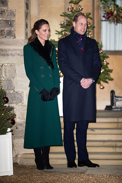 Кейт Миддлтон и принц Уильям завершили свой тур и воссоединились с королевской семьей в Виндзоре Монархии