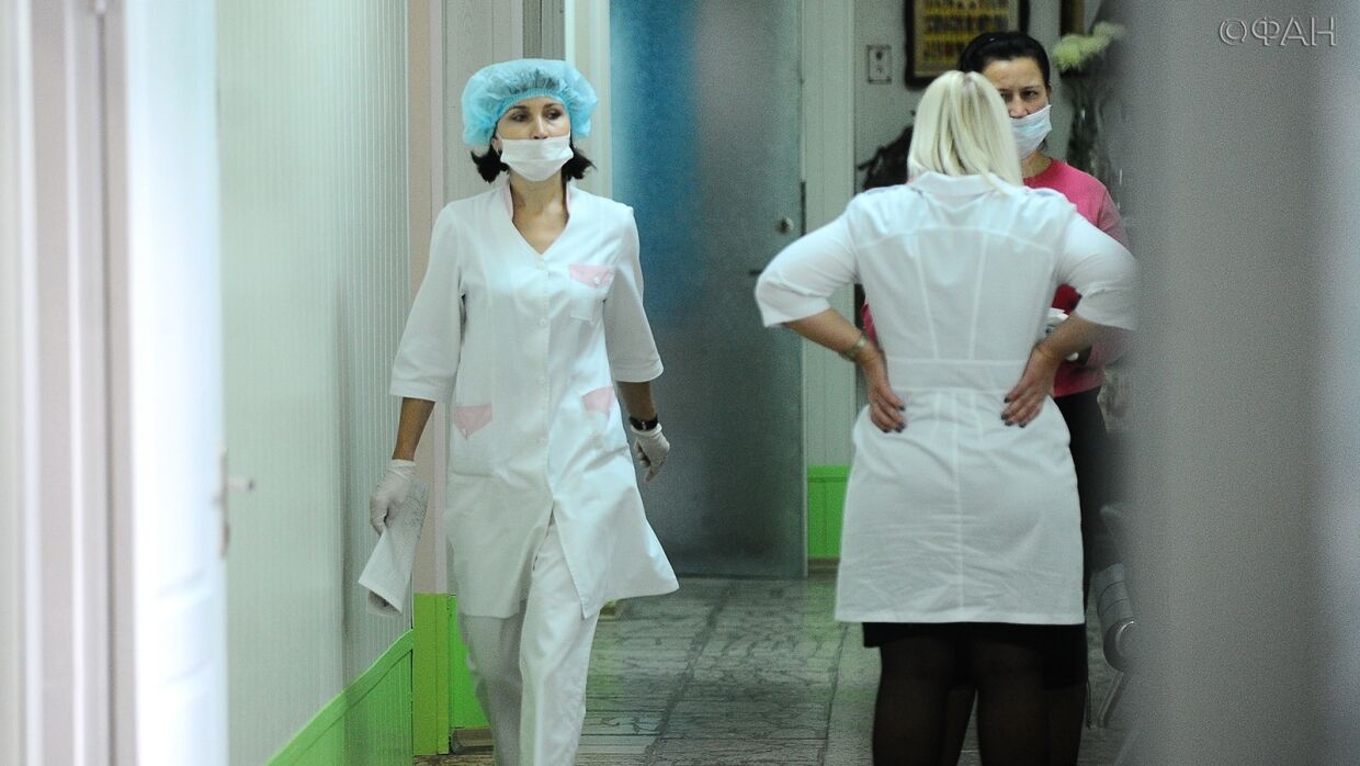 На Украине медики игнорируют приказы об увольнении и ходят на работу для борьбы с COVID-19