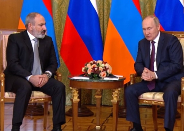 Путин и Пашинян согласовали вывод пограничников РФ из некоторых областей Армении