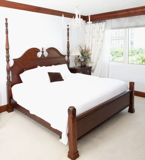1490289594-home-trends-giant-headboards-1490208383