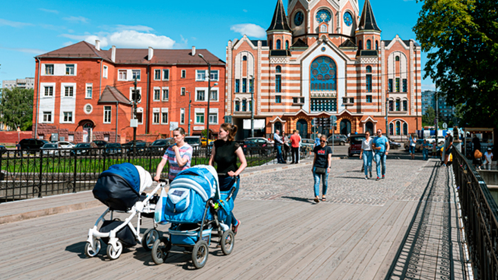 КАЛИНИНГРАД ОТКАЗАЛСЯ ОТ УСЛУГ МИГРАНТОВ. И ЭКОНОМИКА НЕ РУХНУЛА