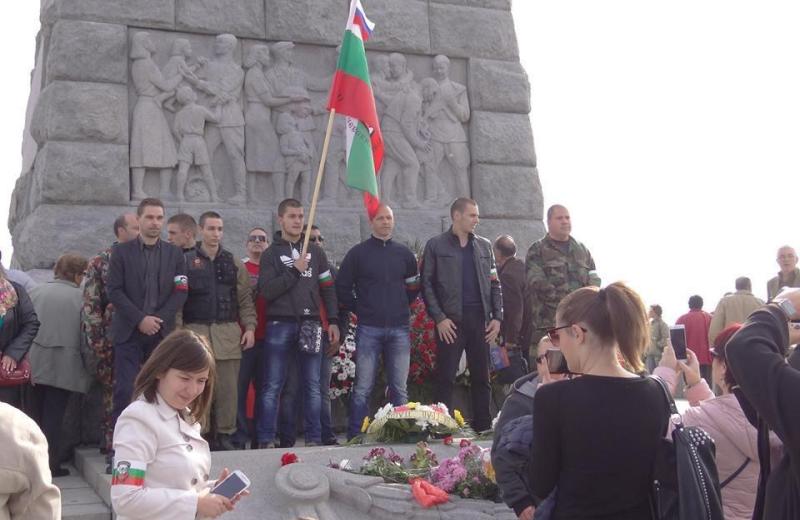 «Мы не будем стрелять в русских солдат» – пандемия открыла глаза болгарам «Мы не будем стрелять в русских солдат» – пандемия открыла глаза болгарам