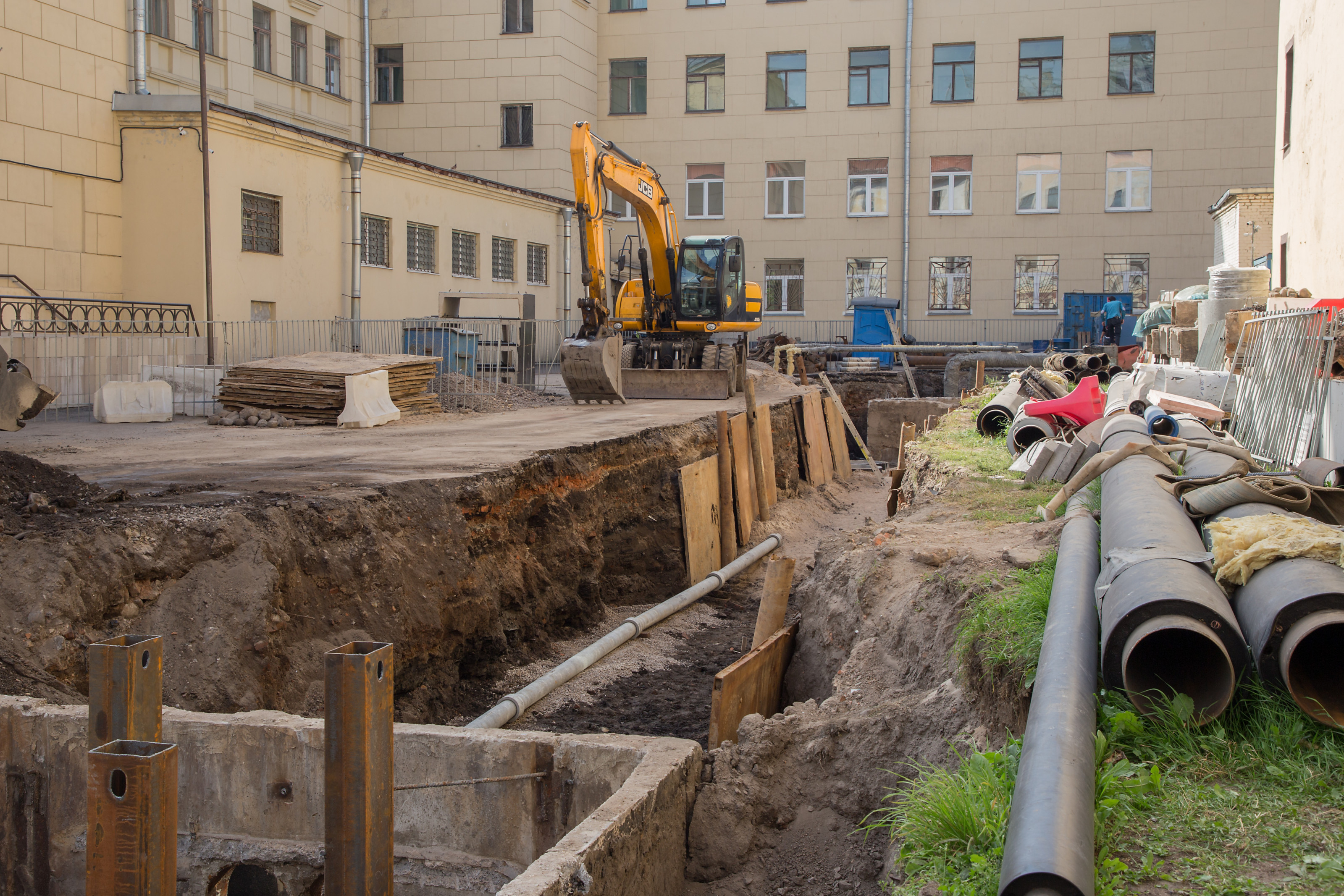 Испытание на прочность: в пяти районах Петербурга проверят теплосети