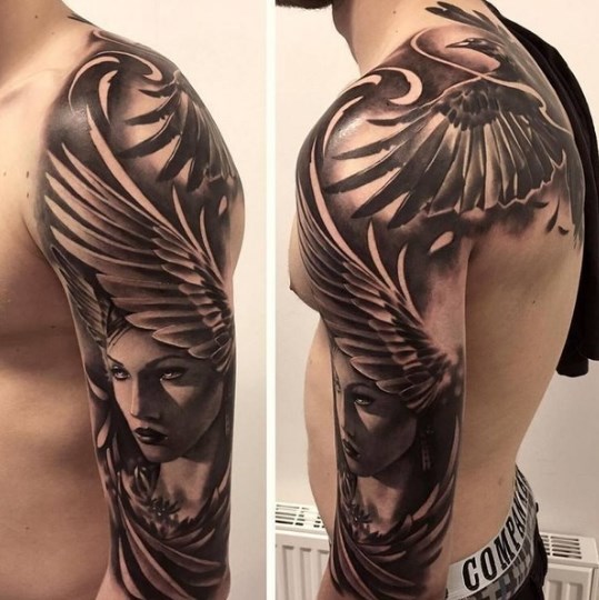 Эскизы и фото татуировок на плечо мужчин