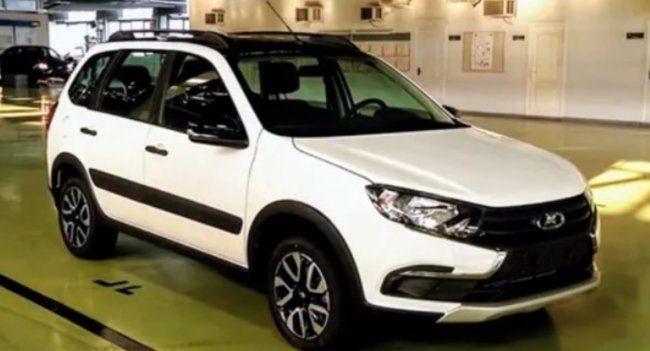 Антикризисная Lada Granta с кондиционером и магнитолой появится в августе Автоновинки