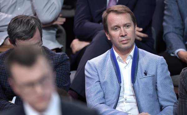 Евгения Миронова предложили снять с руководства театром за "поддержку гнусных извращенцев" Евгения Миронова предложили снять с руководства театром за "поддержку гнусных извращенцев"