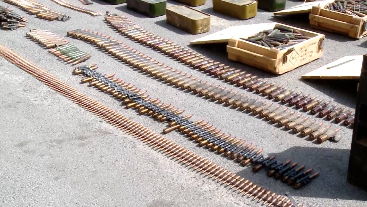 Сирийские военные изъяли крупную партию оружия в провинции Деръа Сирийские военные изъяли крупную партию оружия в провинции Деръа Весь мир