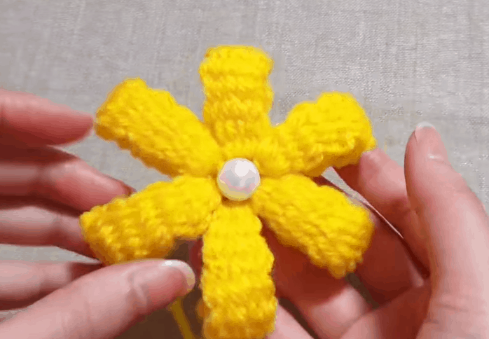 Объемный декор при помощи расчески: необычно, просто и красиво