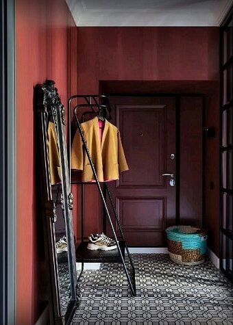 Как спрятать неприглядную входную дверь в квартиру? 6 рабочих советов дверь, можно, спрятать, входную, цвета, чтобы, дизайнерской, старую, декоративный, дверного, интерьере, общем, Нужно, самым, стены, такую, невидимкой, является, приём, текстилем