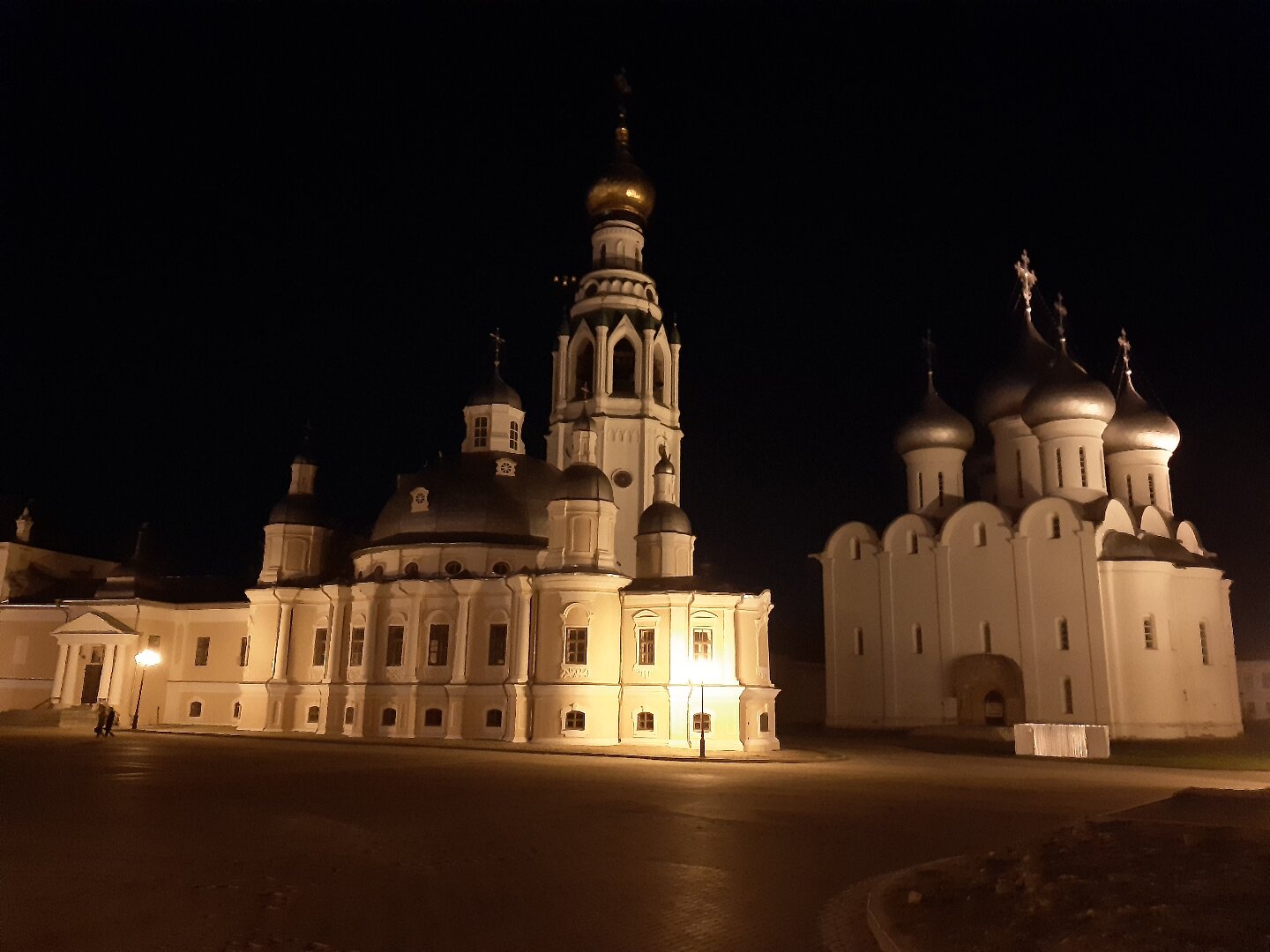 Три выходных дня на Вологодчине - окунуться в историю, побродить по деревням, побывать в чреве подводной лодки. Три выходных дня на Вологодчине - окунуться в историю, побродить по деревням, побывать в чреве подводной лодки.