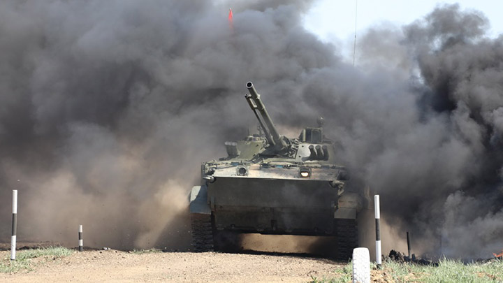 ПОСЛЕДНИЙ БОЙ СЕРЖАНТА ЛАПТЕВА: ПРИКРЫВАЛ СВОИХ ИЗ ГОРЯЩЕЙ БМП ПОСЛЕДНИЙ БОЙ СЕРЖАНТА ЛАПТЕВА: ПРИКРЫВАЛ СВОИХ ИЗ ГОРЯЩЕЙ БМП армия