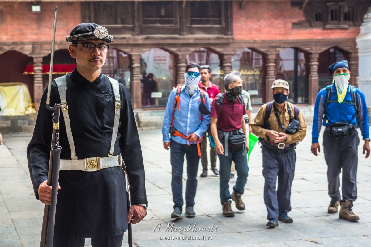 Страна, в которой масочный режим всегда Катманду, маски, немного, воздуха, большая, «Катманду», такую, воздух, только, почти, Непале, Непал, которые, жителей, когда, маска, меньше, улице, масочному, невозможно