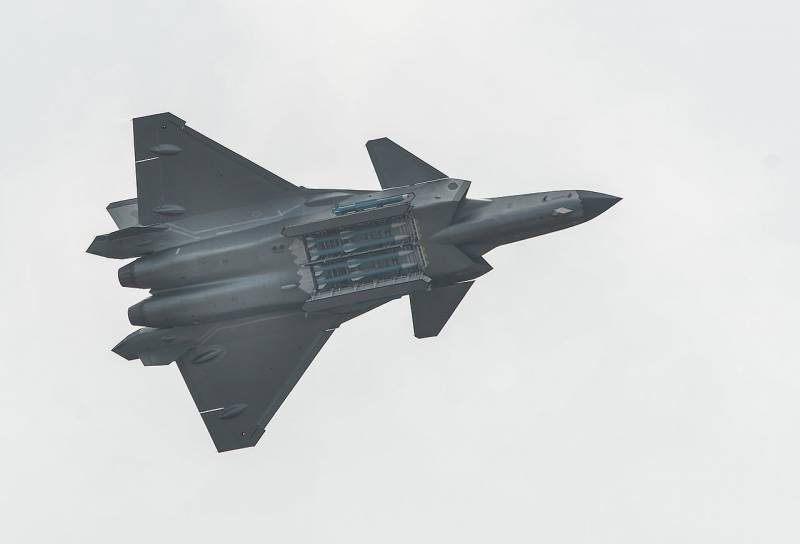 F-22, Су-57 и J-20. Сходства и различия ввс