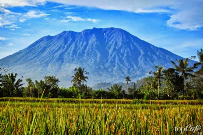 Агунг - один из самых опасных действующих вулканов на Земле