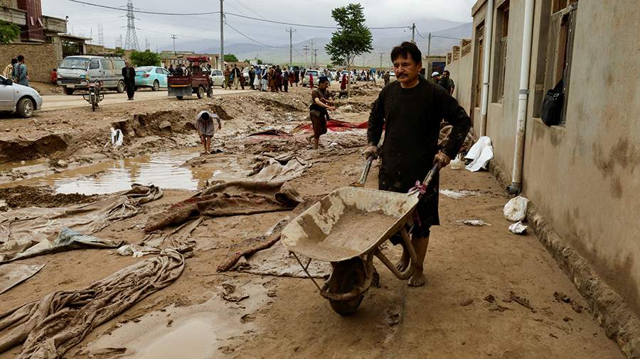 В наводнениях в Афганистане погибли не менее 311 человек
