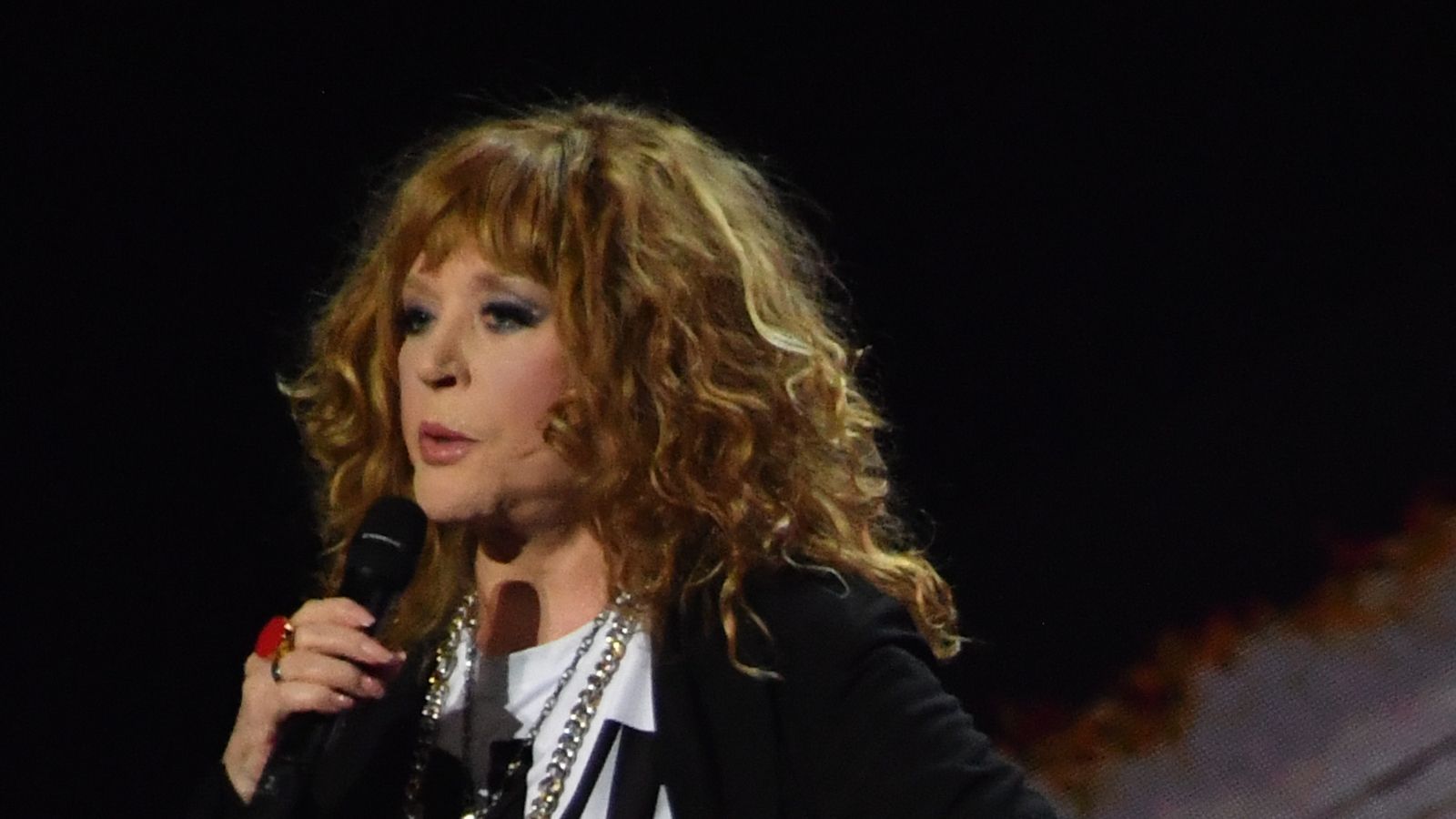 Вице-спикер Госдумы Петр Толстой заявил, что Аллу Пугачеву не объявят иноагентом