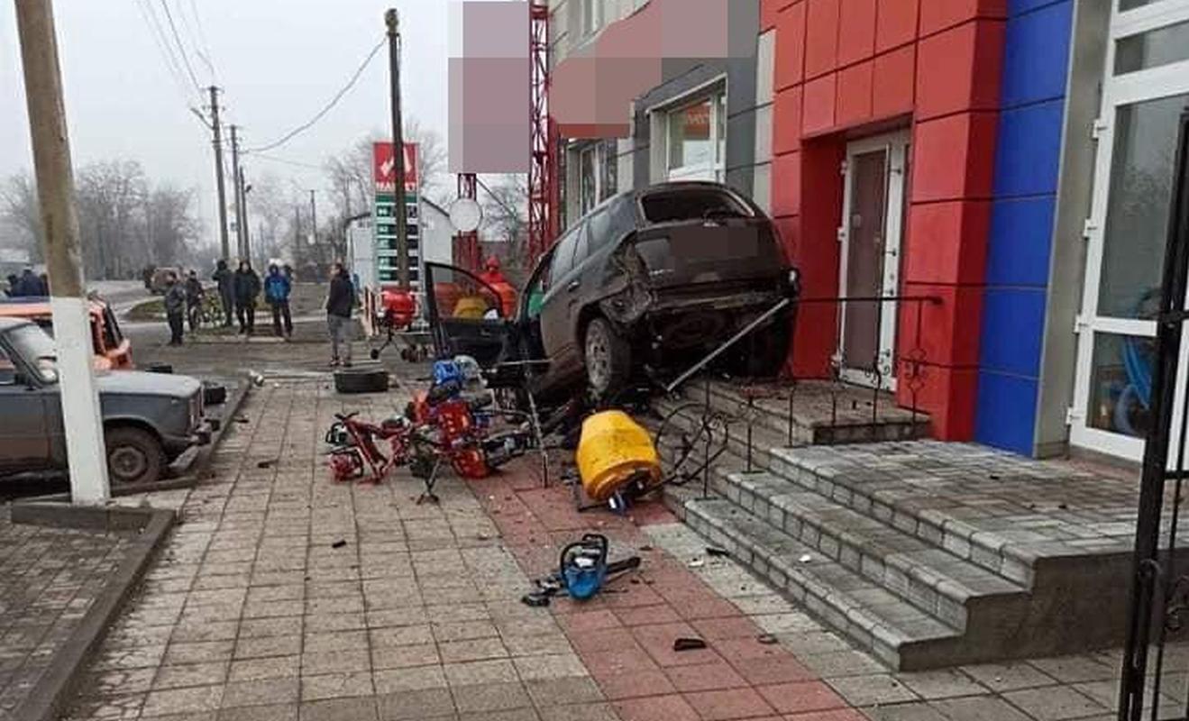 Дтп в нефтекамске с пешеходом. Дтп дорожный знак. Лозовая харьковская область последние новости на сегодня. До аварии. Происшествие в самаре вчера на московском шоссе.