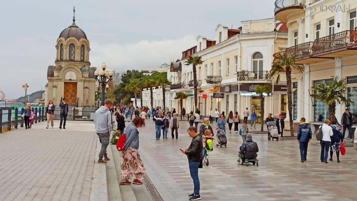 Туристическая сфера Крыма испытывает серьезный дефицит профессиональных и линейных кадров